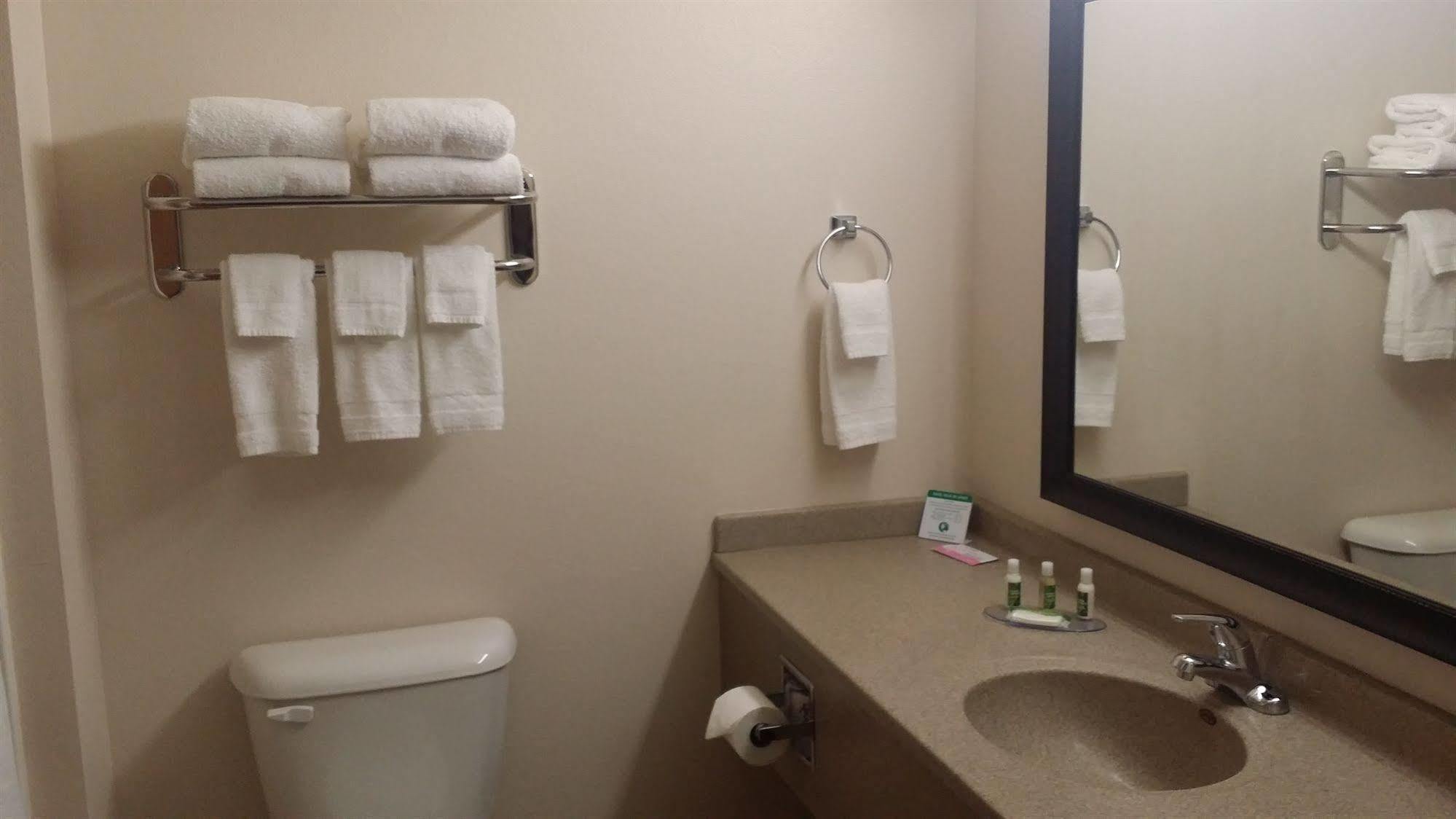 American Inn & Suites Parkers Prairie Kültér fotó
